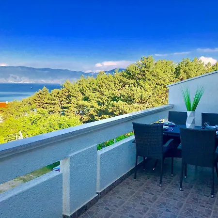 Lisac Apartman *